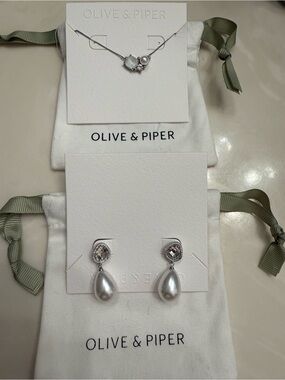 Olive & Piper White Pearl Drop Necklace and Earrings Set